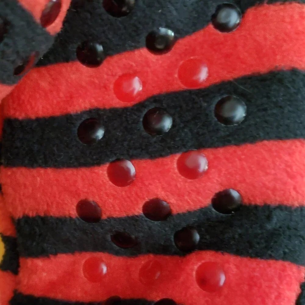NWT Kids Disney Mickey Mouse slippers